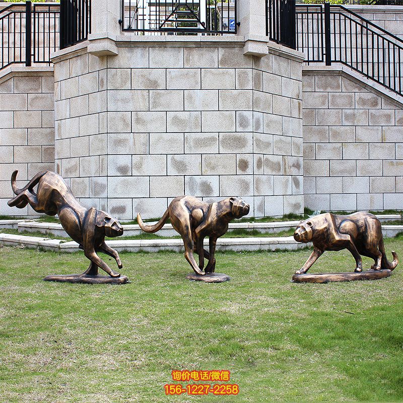 公園仿銅創(chuàng)意，鑄造、噴漆金錢(qián)豹雕塑