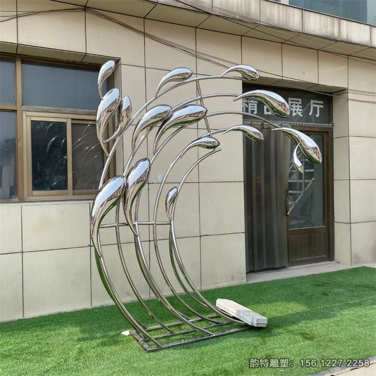 不銹鋼圓環(huán)魚群雕塑，不銹鋼抽象小魚雕塑加工廠